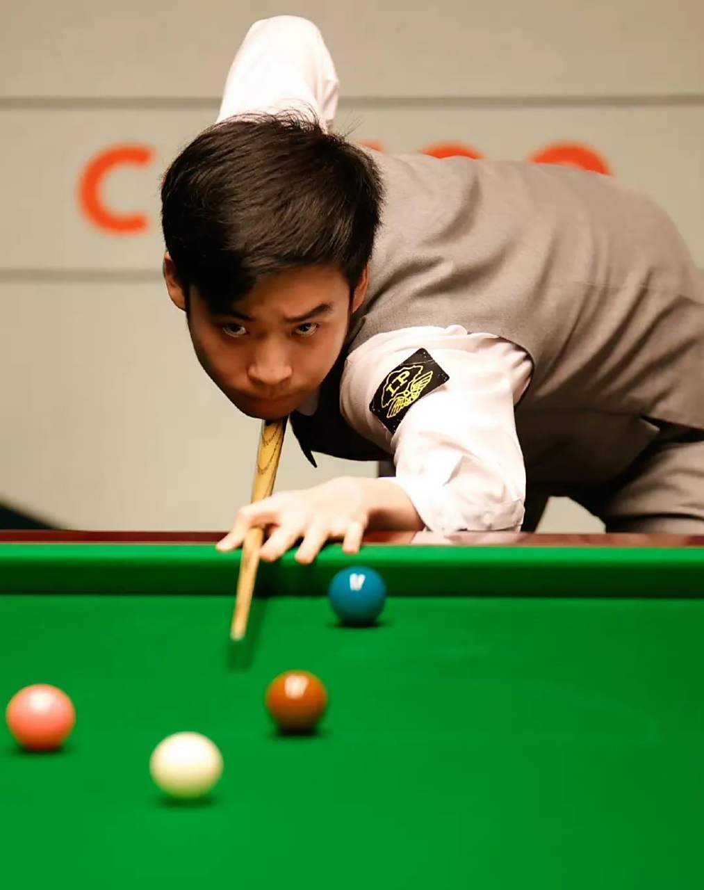 且无一次超 且无一次超